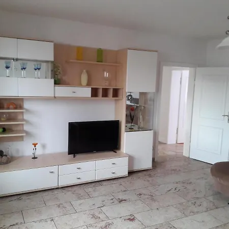 公寓 Monteurwohnungen Lerch Santos 门兴格拉德巴赫