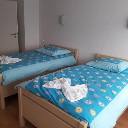 Monteurwohnungen Lerch Santos * 뮌헨글라드바흐