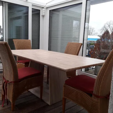 Monteurwohnungen Lerch Santos * 门兴格拉德巴赫